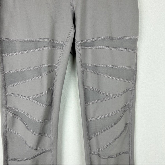 Lululemon wunder Under pant high rise Tech Mesh 28” size 4 Mesh fabric panels - Picture 8 of 11